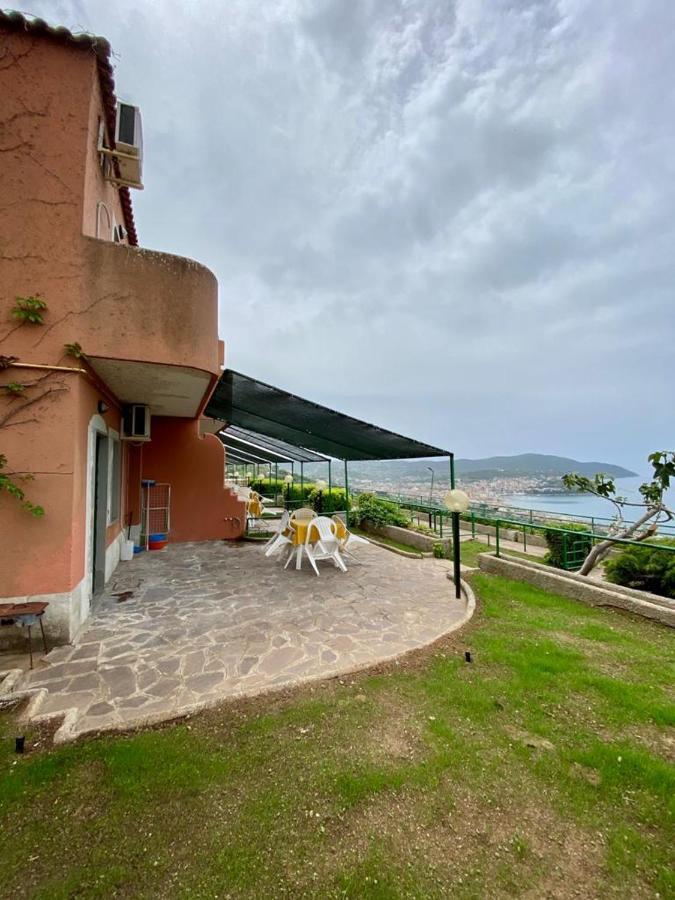 Le Terrazze Aparthotel Агрополи Екстериор снимка