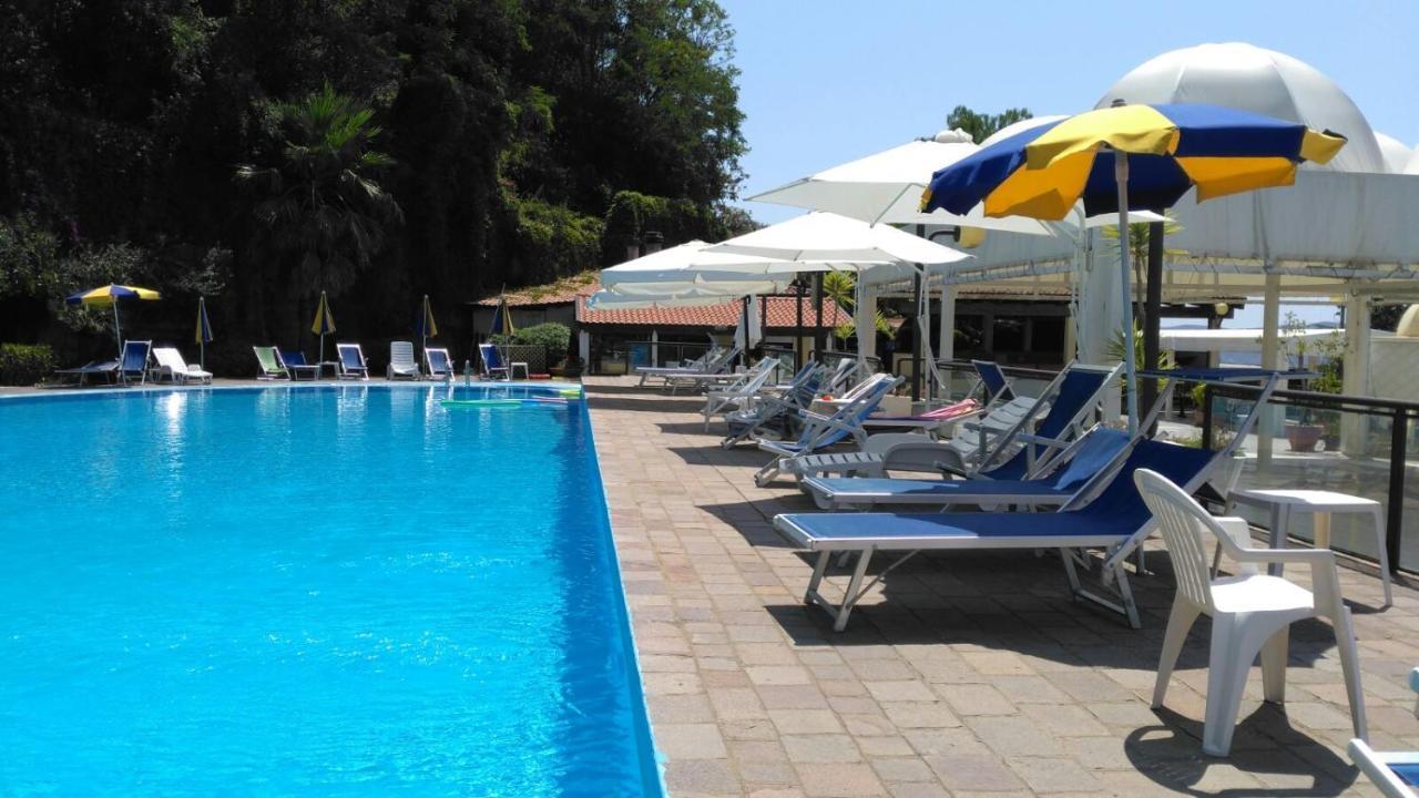 Le Terrazze Aparthotel Агрополи Екстериор снимка